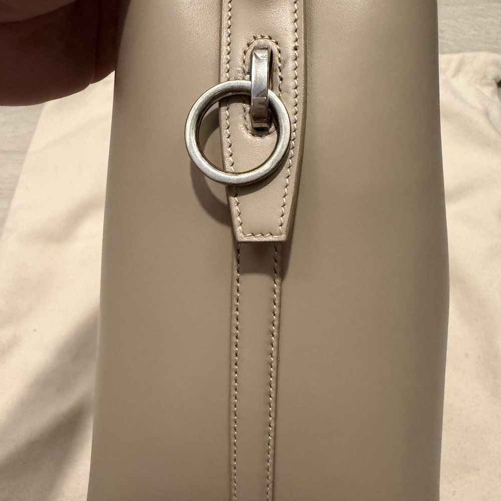 YSL LE 37 SMALL IN SHINY LEATHER - Picture 6 of 10